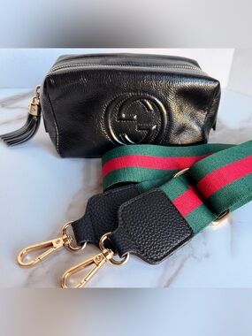 Authentic Gucci Soho leather handbag w/COA
